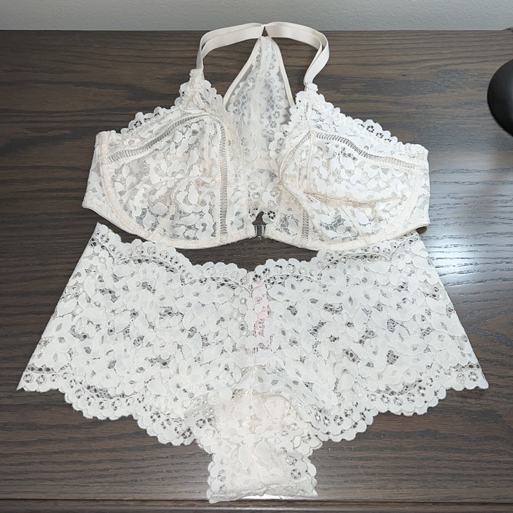 NWOT Victorias Secret Body by Victoria 36DD